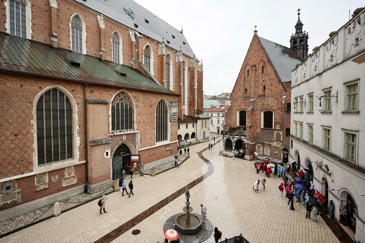 Апартаменты Plac Mariacki 8 Краков Экстерьер фото